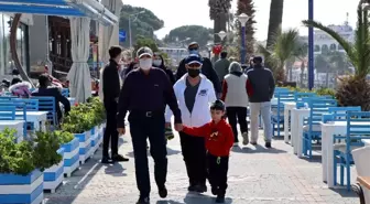 Kuşadası kısıtlamasız ilk pazarı yoğun geçirdi