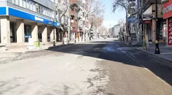 Yüksek riskli iller arasındaki Adıyaman'da cadde ve sokaklar boş kaldı