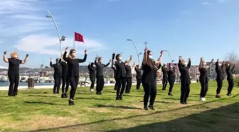 Aliağalı kadınlar harmandalı oynadı, video beğeni topladı