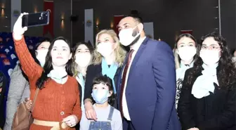 Başkan Yılmaz'dan 'Dünya Kadınlar Günü'de kadınlara mektup ve hediye