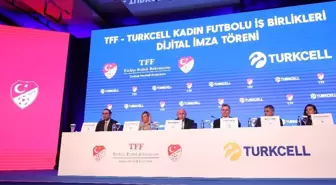 Kadınlar Futbol Ligi'nin isim sponsoru Turkcell oldu -1-