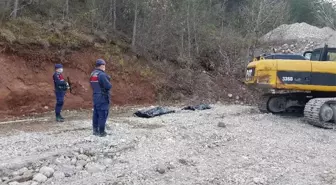 Taş kırma makinesine sıkışan 2 işçi feci şekilde can verdi