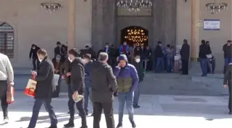 AFYONKARAHİSAR - Genç Memur-Sen üyeleri 'İstiklal Marşı' okudu