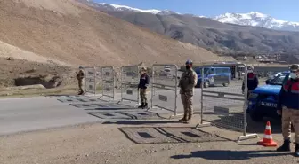 Erzincan'da bir köy Covid-19 tedbirleri kapsamında karantinaya alındı