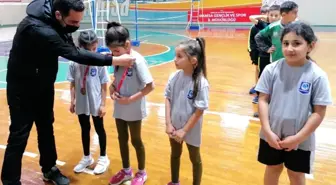 Manisa'da Tıp Bayramı Badminton Turnuvası tamamlandı