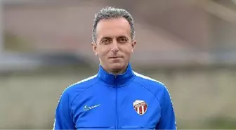 İnegölspor'da teknik direktör Şahin ile yollar ayrıldı