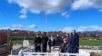 Son dakika... Jandarma, şehit öğretmen Kaynar'ın 24 yıllık mezarını yeniledi