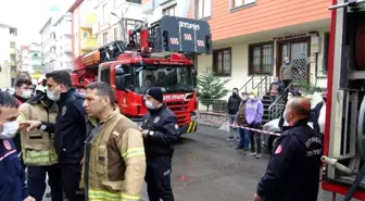 Son dakika haber! Maltepe'de yangında mahsur kalan bir kişiyi itfaiye ekipleri kurtardı