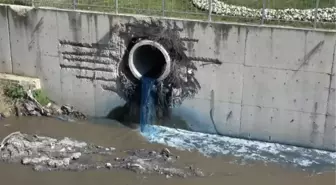 Haramidere'de korkutan kirlilik! Neredeyse her gün farklı renkte akıyor