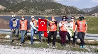 Suyun önemine dikkat çekmek için 15 kilometre yürüdüler