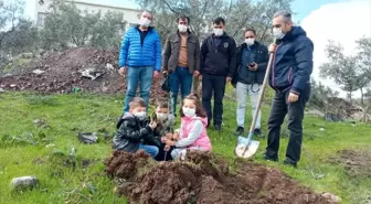 Fidan dikerek geleceklerine sahip çıktılar