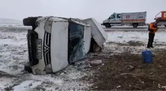 Niğde'de buzlanma kazaya neden oldu: 2 yaralı