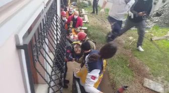 Üsküdar'da kanalizasyon çalışması sırasında foseptik kuyusuna düşen işçi kurtarıldı