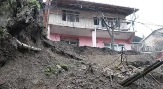 Zonguldak'ta heyelan korkuttu