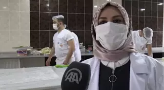 Evde yaptığı tatlılar beğenilince imalathane kurdu, 7 ilde 18 şube açtı