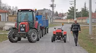 Hurda parçalardan saatte 50 kilometre gidebilen mini traktör yaptı! Gören kendisine de istiyor