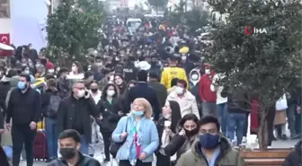 Kısıtlama öncesi İstiklal Caddesi'nde insan seli