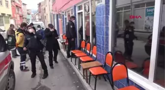 KÜTAHYA Husumetlisini kıraathane ortasında tüfekle yaralayıp, kaçtı
