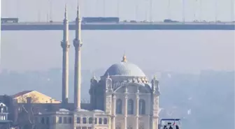 Hava kirliliği İstanbul'daki tarihi yapıları yok ediyor