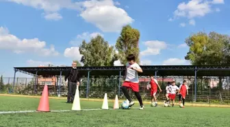 Yüreğir'de futbol kursları başladı