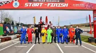 Ünlü radyocular karting ile stres attı