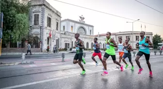 Maratonİzmir heyecanı büyüyor