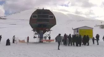 KAHRAMANMARAŞ - 'Akdeniz'in kayak merkezi' Yedikuyular'da sezon uzadı