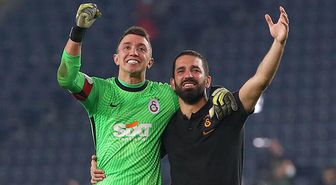 Kaptanlar Muslera ve Arda, Hatay yenilgisi sonrası takım arkadaşlarına esti gürledi
