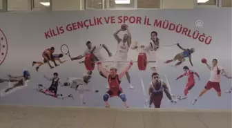 Kilisli gençlerin bilek güreşindeki başarısı, kentte bu spora ilgiyi artırdı