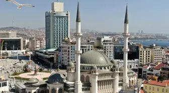 Taksim Camii Ramazan'a hazırlanıyor