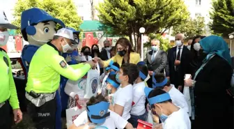 Vali Yazıcı ve Emniyet Müdürü Ulucan'ın eşleri öğrencilerle buluştu