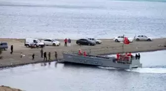 Foça'da düşen uçağın ardından çalışmalar sürüyor