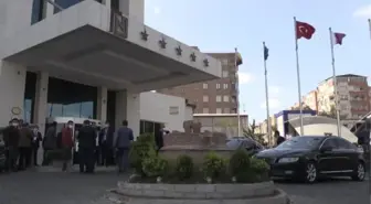 ŞANLIURFA - Gelecek Partisi Genel Başkanı Davutoğlu, gazetecilerle bir araya geldi
