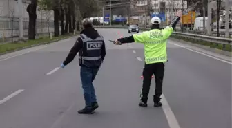 TRABZON'DA, 'KISITLAMADA BAZI KİŞİLER MARKET POŞETİNİ ELİNE ALIP GEZİYOR' TEPKİSİ