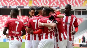 Süper Lig: Sivasspor: 3 - Konyaspor: 1 (Maç sonucu)