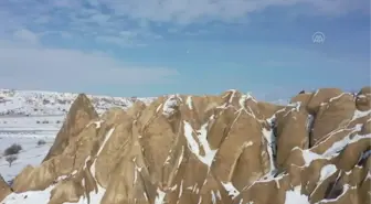 İlkbaharda yağan kar Kapadokya'da güzel görüntü oluşturdu