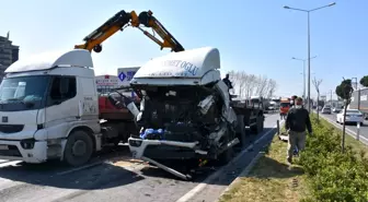 Son dakika haberi! İzmir'de iki tır çarpıştı: 1 ölü