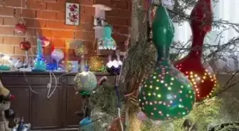 Atölyeye çevirdiği evinin balkonundan dünyaya satış yapmayı hedefliyor