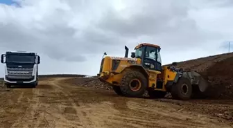 Çat Belediyesi baharın gelmesiyle yol yapım çalışmalarına başladı