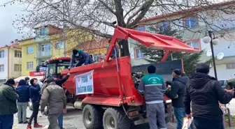 Çavdarhisar'da fidan dağıtımı