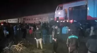 Mısır'da yolcu treni raydan çıktı: 15 yaralı