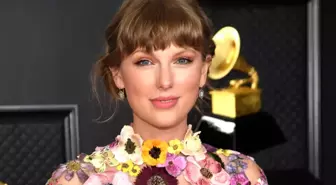 Taylor Swift el konulan eski şarkılarını yeniden yayınladı!