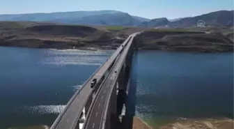 Türkiye'nin en uzun köprüleri arasına girecek Hasankeyf-2 Köprüsü yarın hizmete alınacak