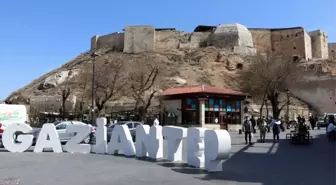 Gaziantep Kalesi'nin altındaki tüneller turizme açılacak