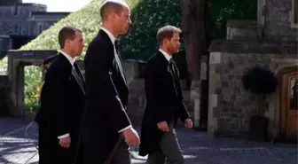 Tüm dünyanın merak ettiği Prens William ve Harry'nin cenaze sırasındaki sohbeti deşifre edildi