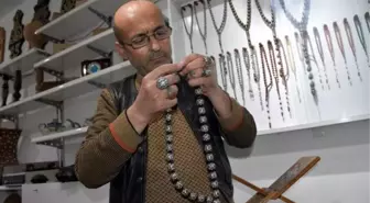 SEDEF USTASI SANATINI SEVEREK YAPIYOR