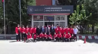 KAHRAMANMARAŞ - Şampiyonada derece elde eden güreşçilere çeşitli hediyeler verildi