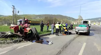 Samsun'da kamyonet traktörle çarpıştı: 2 yaralı