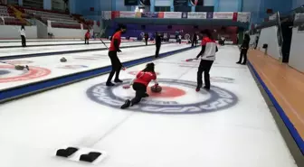 Curling milli takımlarının Erzurum kampı sürüyor