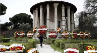 İtalya'da binlerce cenaze aylardır gömülemiyor, tabutlar depolarda tutuluyor